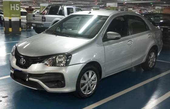 TOYOTA ETIOS 1.5 X PLUS SEDAN 16V FLEX 4P AUTOMÁTICO
